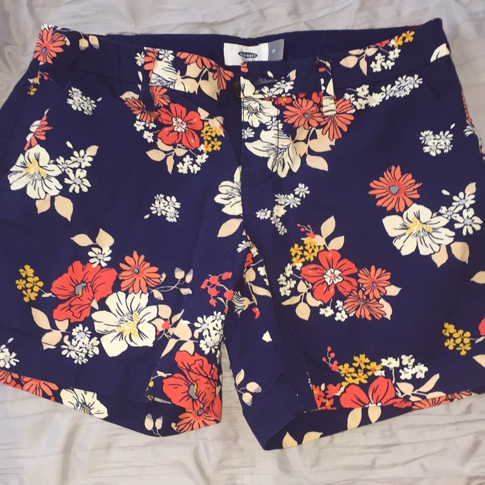NWOT Old navy floral shorts